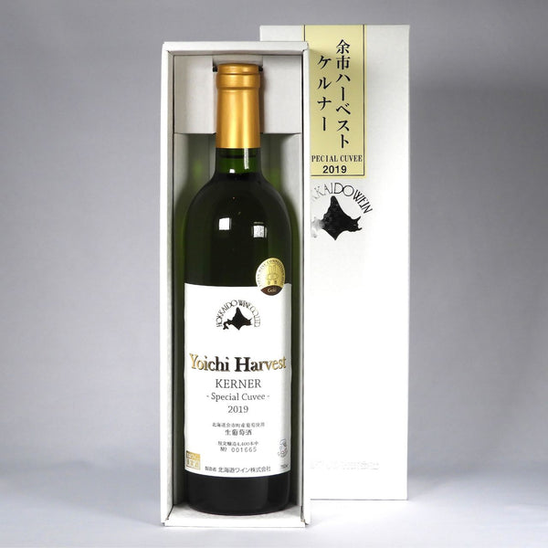 北海道ワイン YOICHI HARVEST ケルナー Special Cuvee 2019 750mlの箱入り商品正面画像